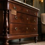 Style louis philippe : commode acajou pieds tournés, fauteuil XIXe